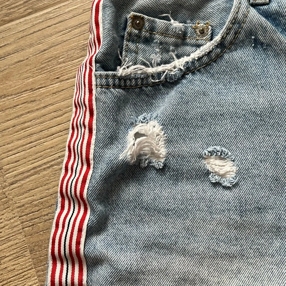 Stradivarius Light Blue‎ Distressed Jean Shorts with Red Accents